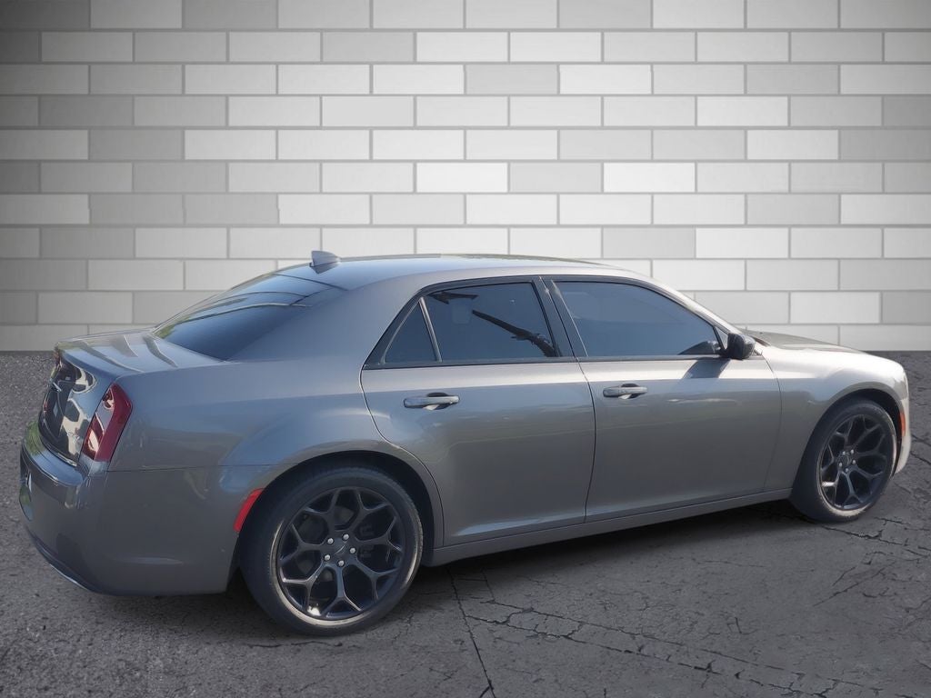2019 Chrysler 300 Touring