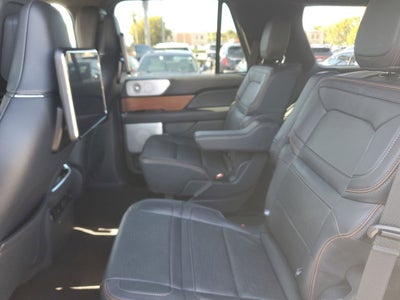 2023 Lincoln Navigator Black Label