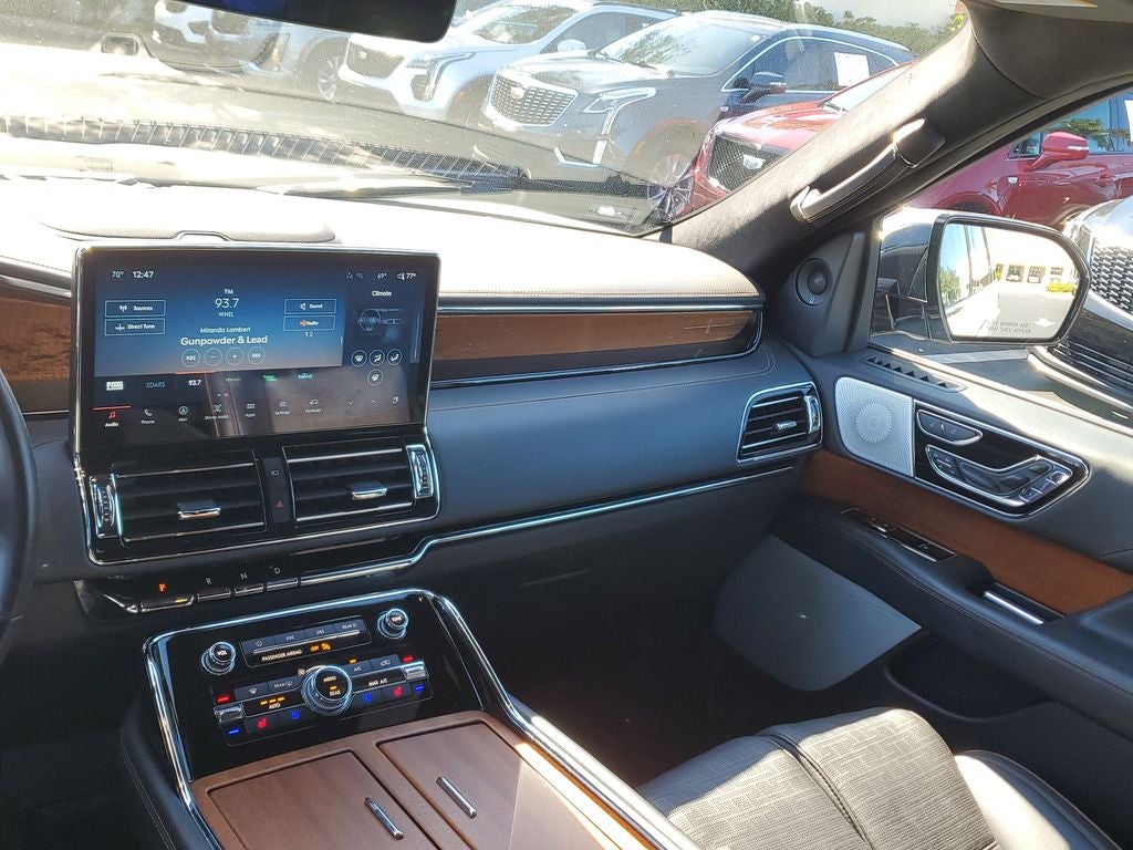 2023 Lincoln Navigator Black Label