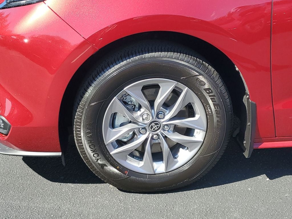 2025 Toyota Sienna XLE