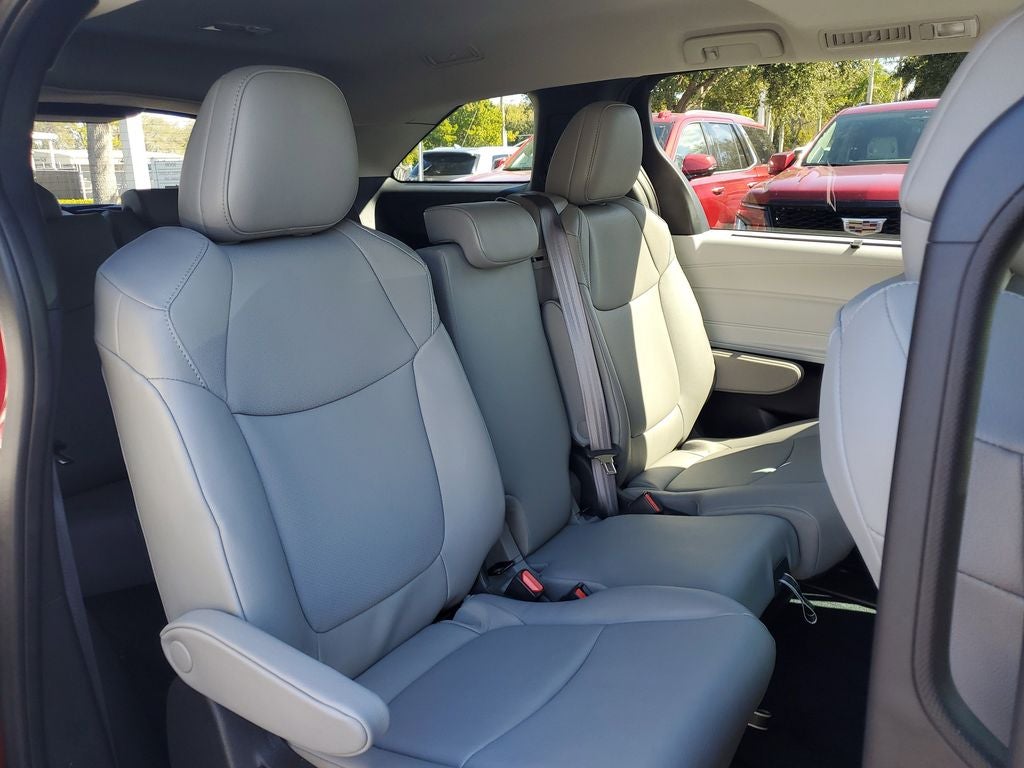 2025 Toyota Sienna XLE