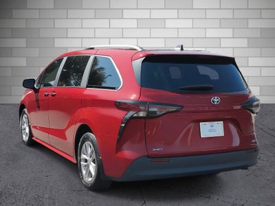 2025 Toyota Sienna XLE