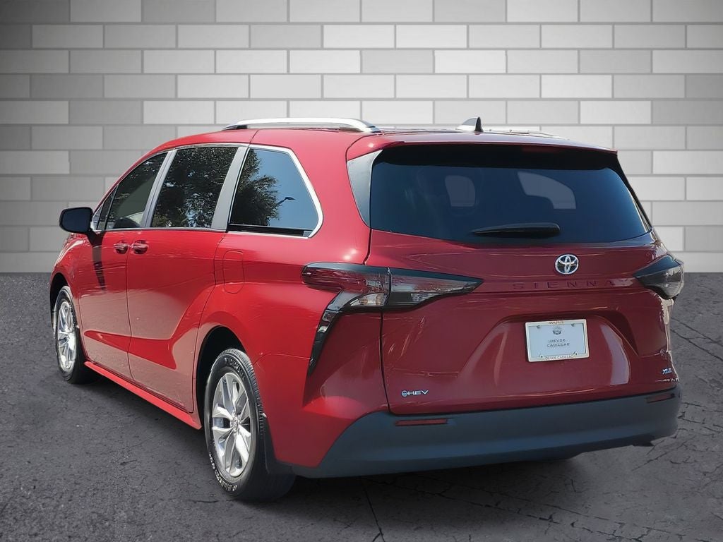 2025 Toyota Sienna XLE