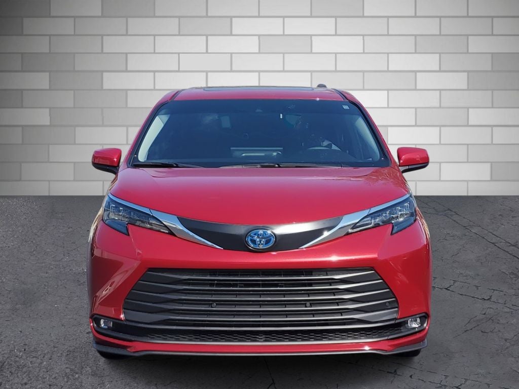 2025 Toyota Sienna XLE