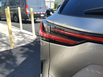 2022 Lexus NX NX 350h Luxury