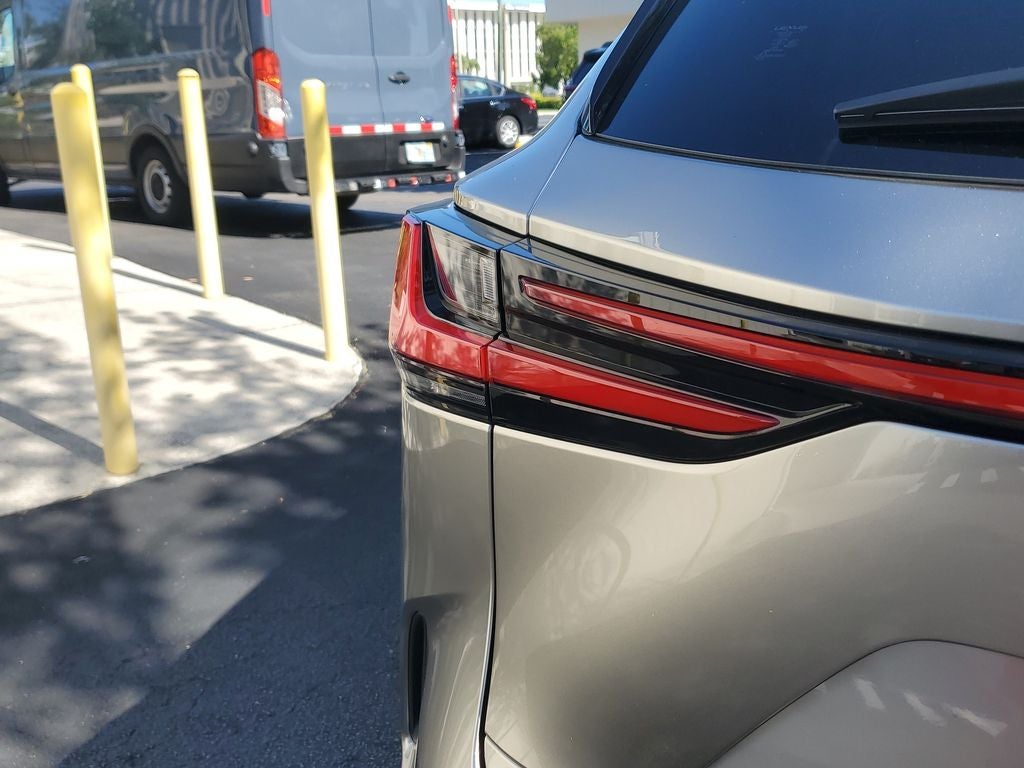 2022 Lexus NX NX 350h Luxury