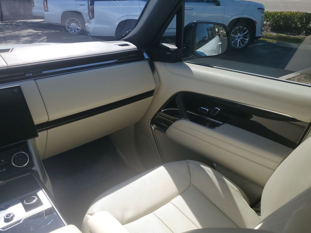 2023 Land Rover Range Rover SE