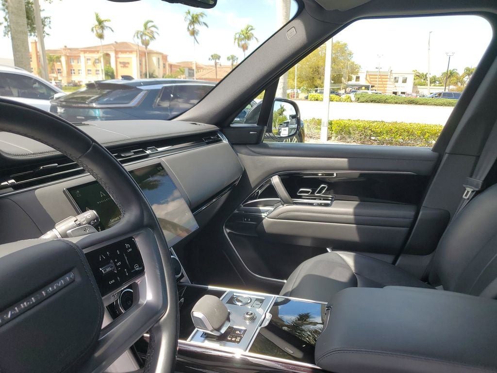 2023 Land Rover Range Rover SE