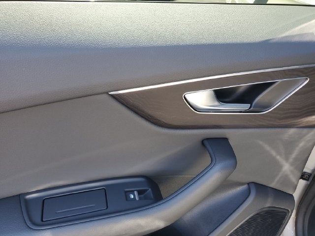 2022 Audi Q8 Premium Plus