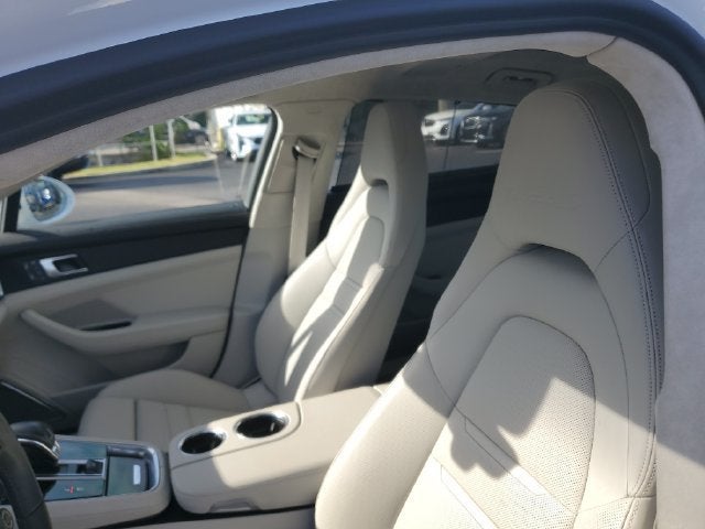2023 Porsche Panamera Turbo S Executive