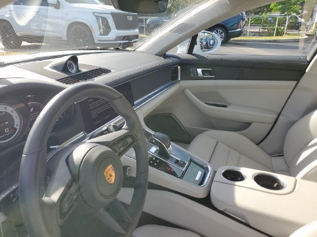2023 Porsche Panamera Turbo S Executive