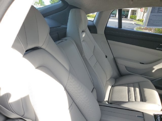 2023 Porsche Panamera Turbo S Executive