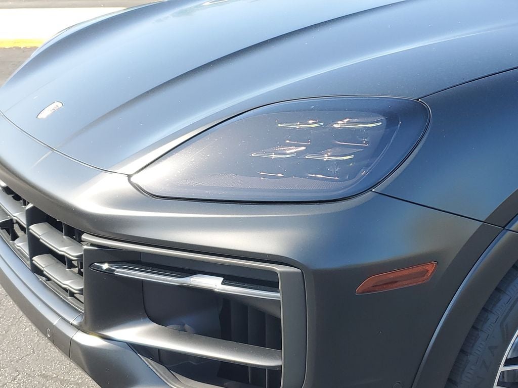 2025 Porsche Cayenne GTS