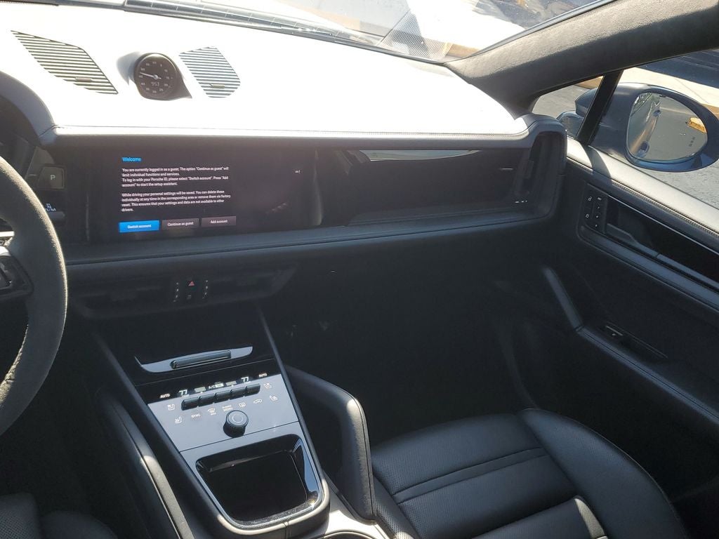 2025 Porsche Cayenne GTS