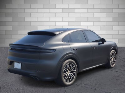 2025 Porsche Cayenne GTS