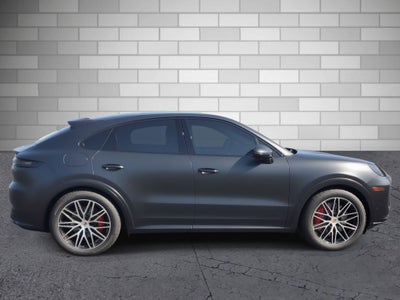 2025 Porsche Cayenne GTS