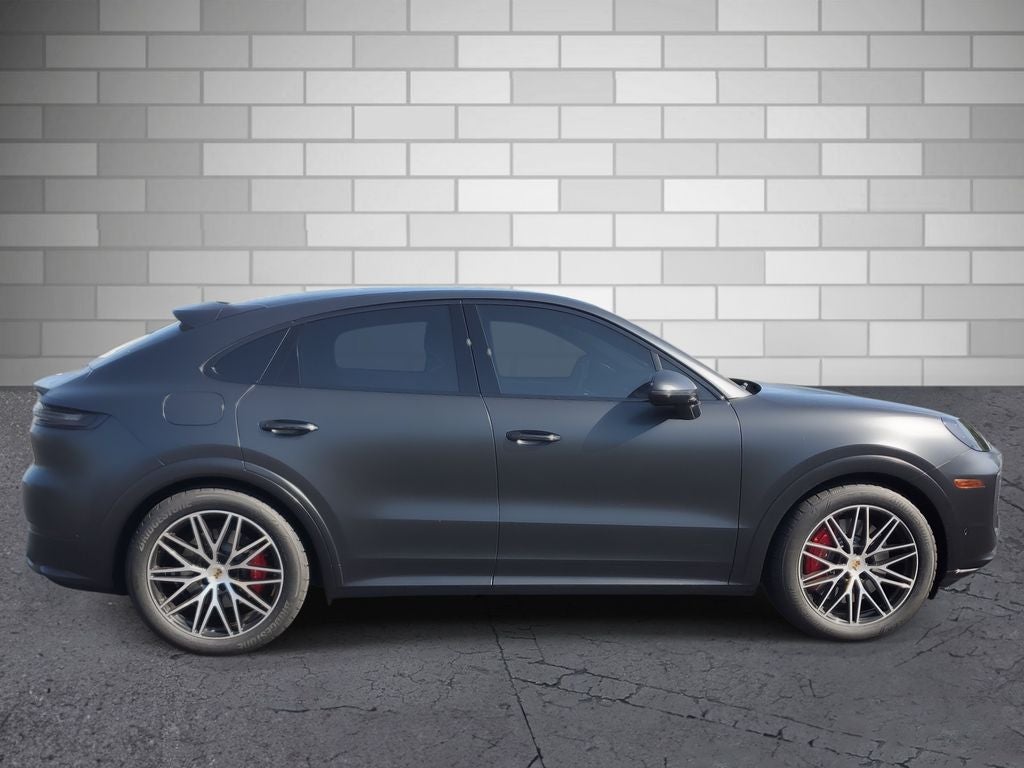 2025 Porsche Cayenne GTS