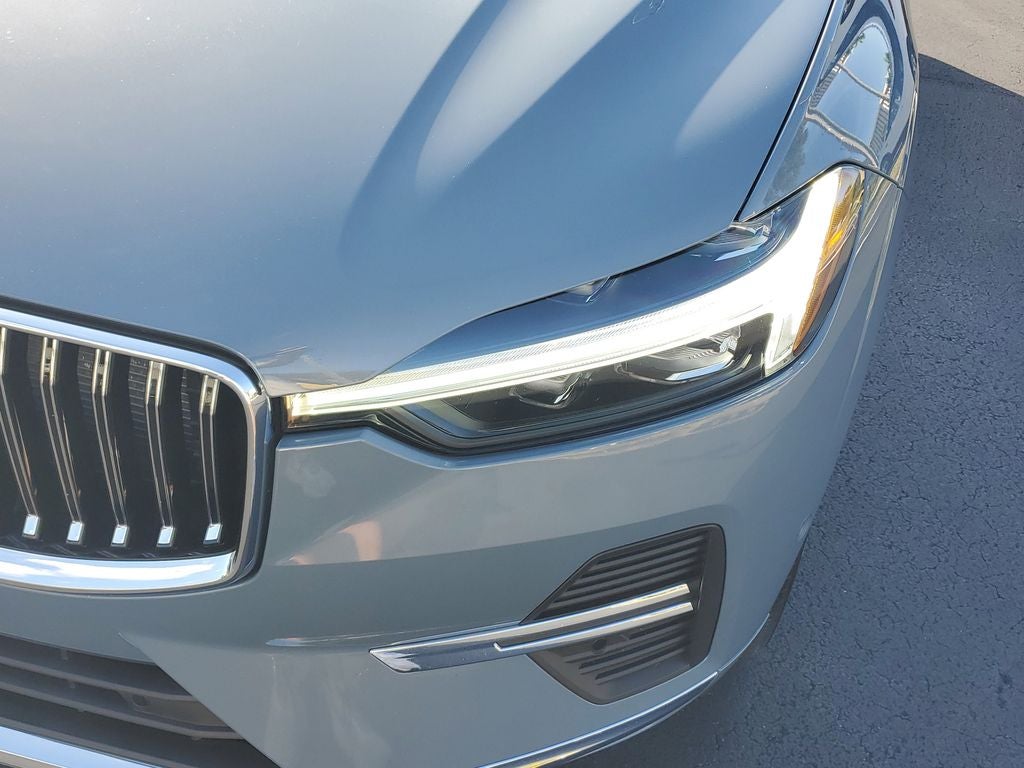 2023 Volvo XC60 Plus Bright Theme