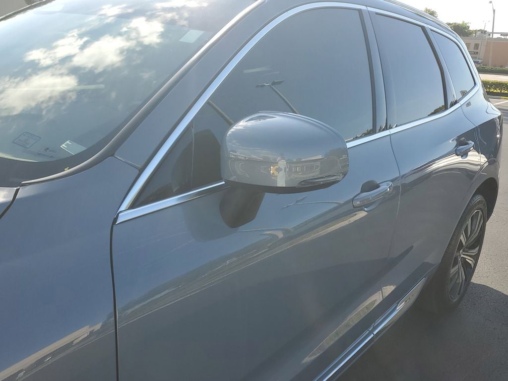 2023 Volvo XC60 Plus Bright Theme