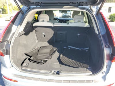 2023 Volvo XC60 Plus Bright Theme