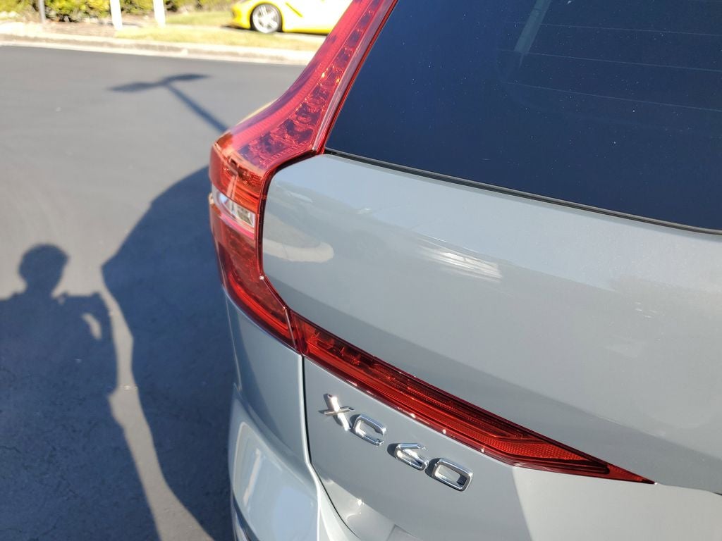 2023 Volvo XC60 Plus Bright Theme
