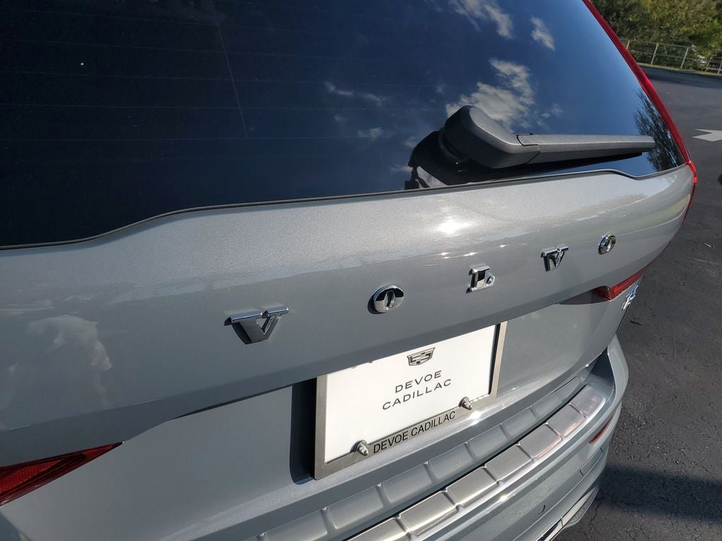 2023 Volvo XC60 Plus Bright Theme