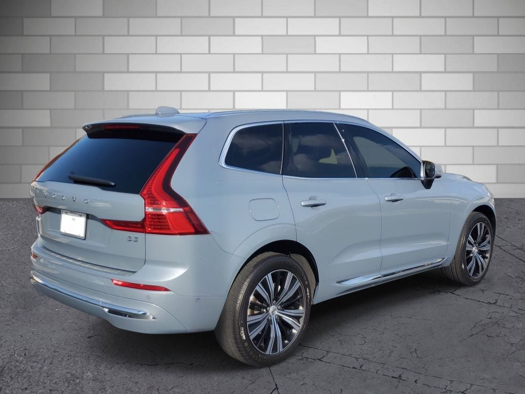2023 Volvo XC60 Plus Bright Theme