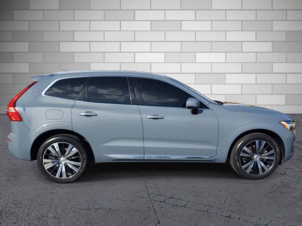 2023 Volvo XC60 Plus Bright Theme