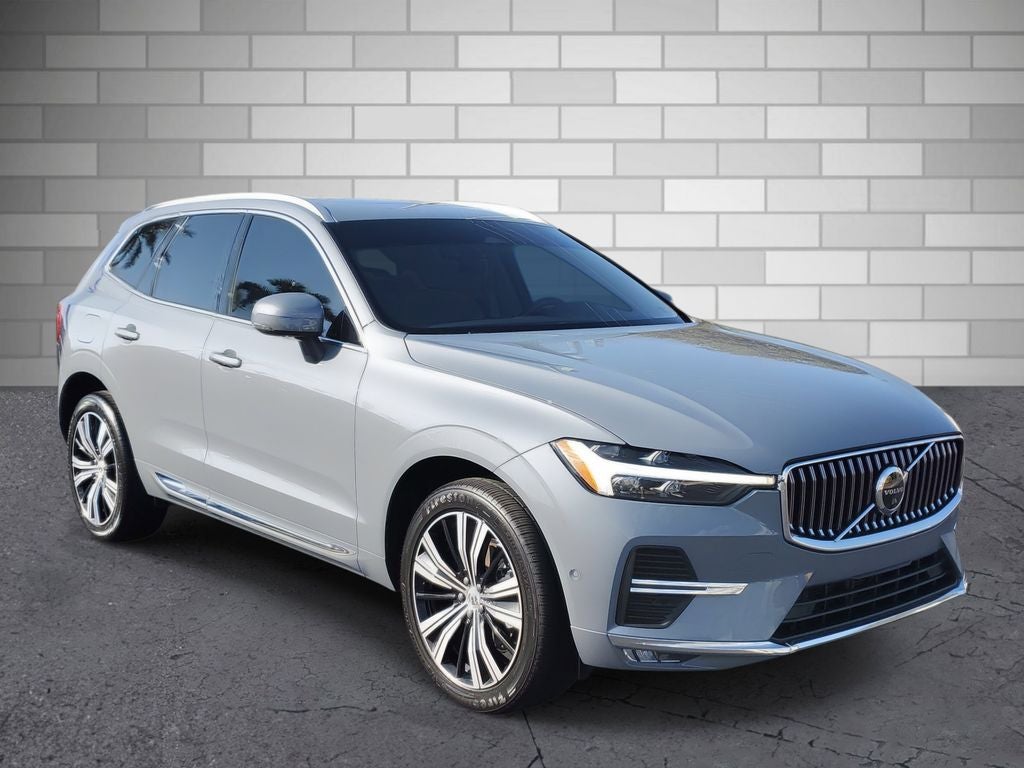 2023 Volvo XC60 Plus Bright Theme