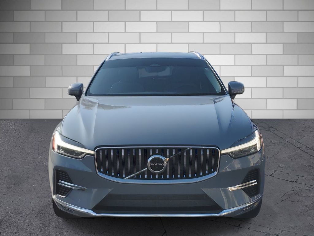 2023 Volvo XC60 Plus Bright Theme