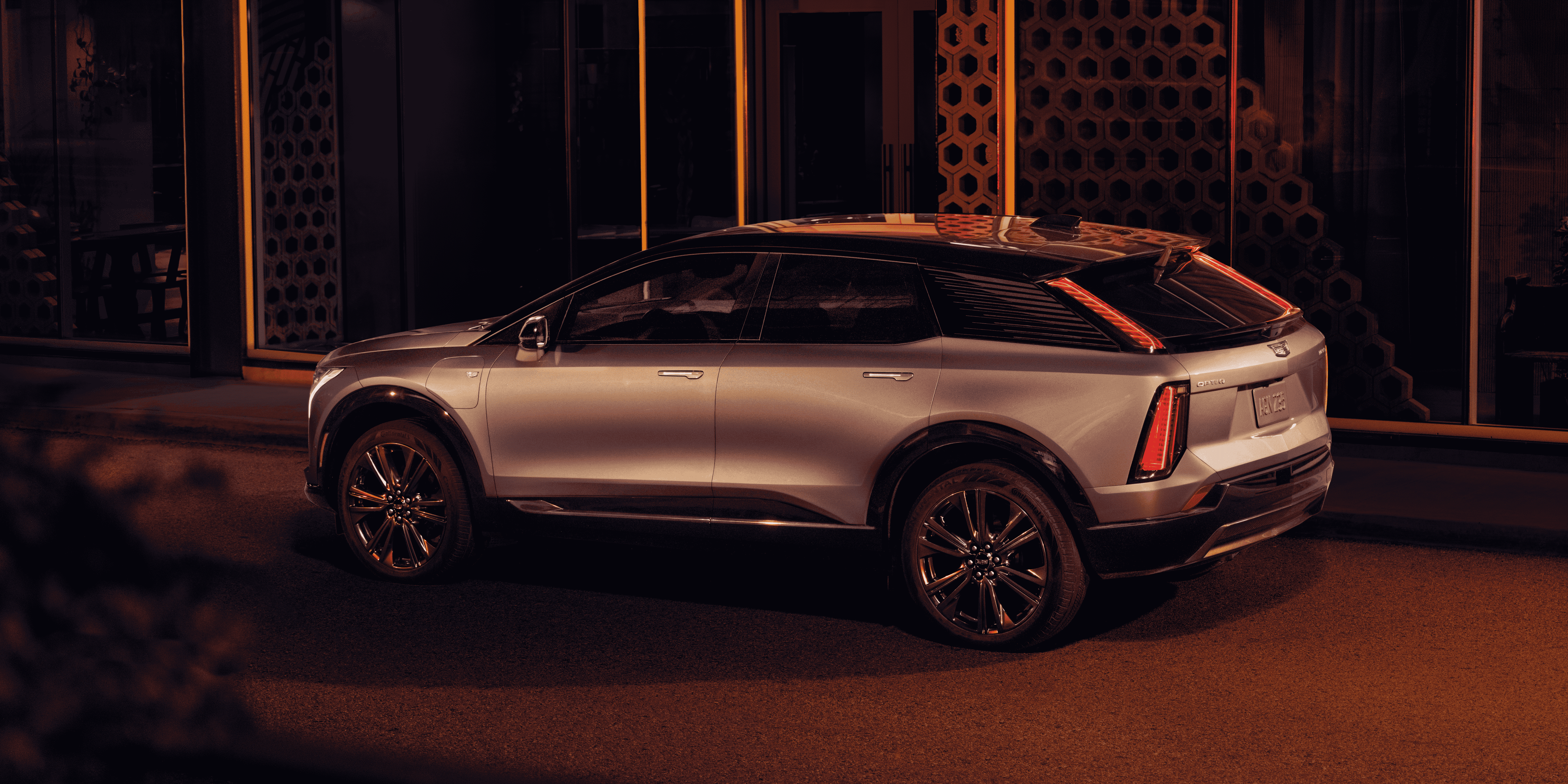 silver-Cadillac-Optiq