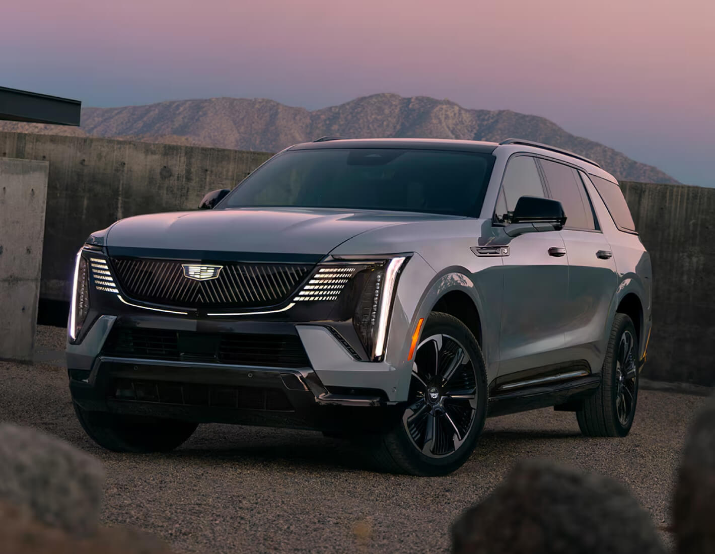 Cadillac Escalade IQL Specs