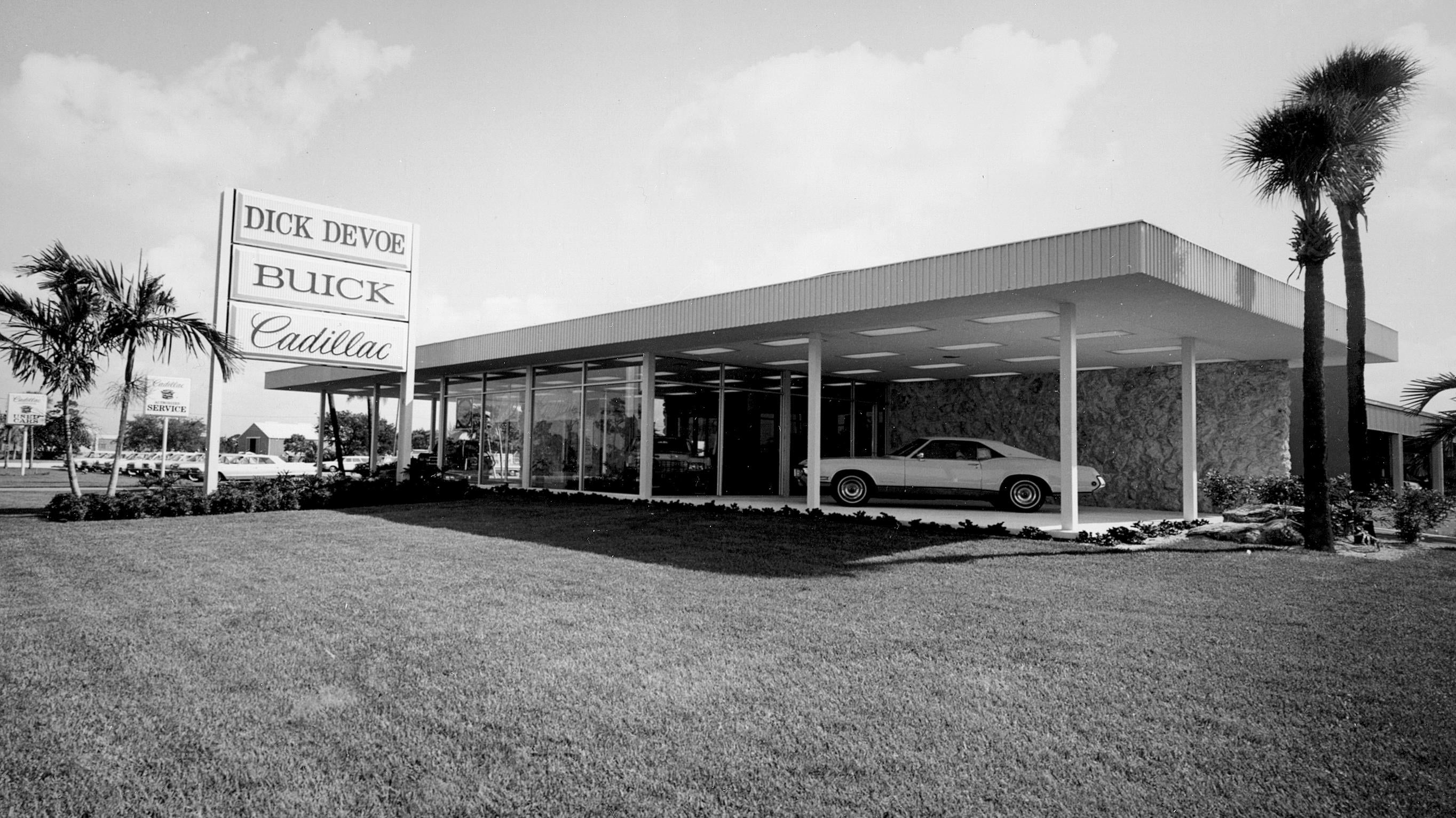 DeVoe Cadillac in Naples FL